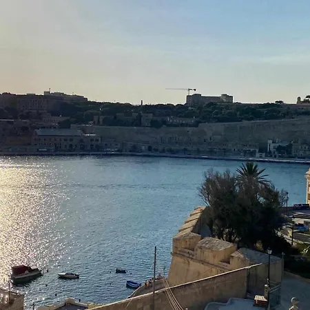 By The Grand Harbour Of Valletta Quarto em Acomodações Particulares Senglea