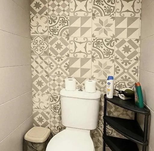 By The Grand Harbour Of Valletta 센글리아